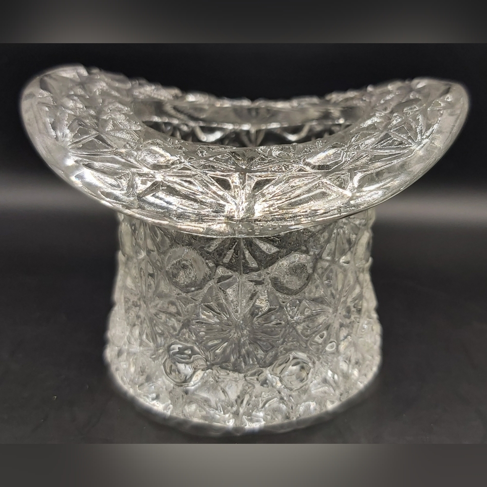 Daisy and button clear glass hat - Picture 2 of 6